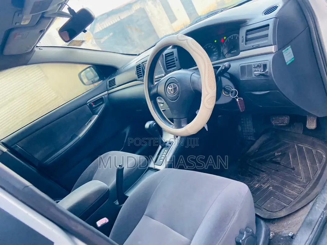 Toyota Corolla RunX 2004 Silver