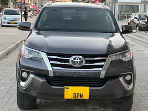 Toyota Fortuner 2017 Gray