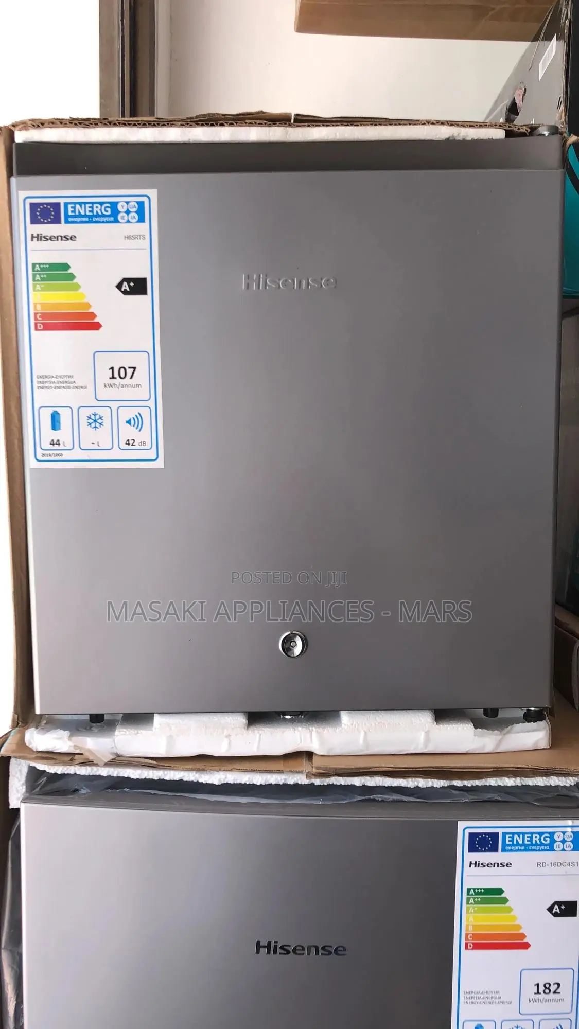 Hisense Mini Bar Fridge Counter Top H65rts 44l Grey Key Lock