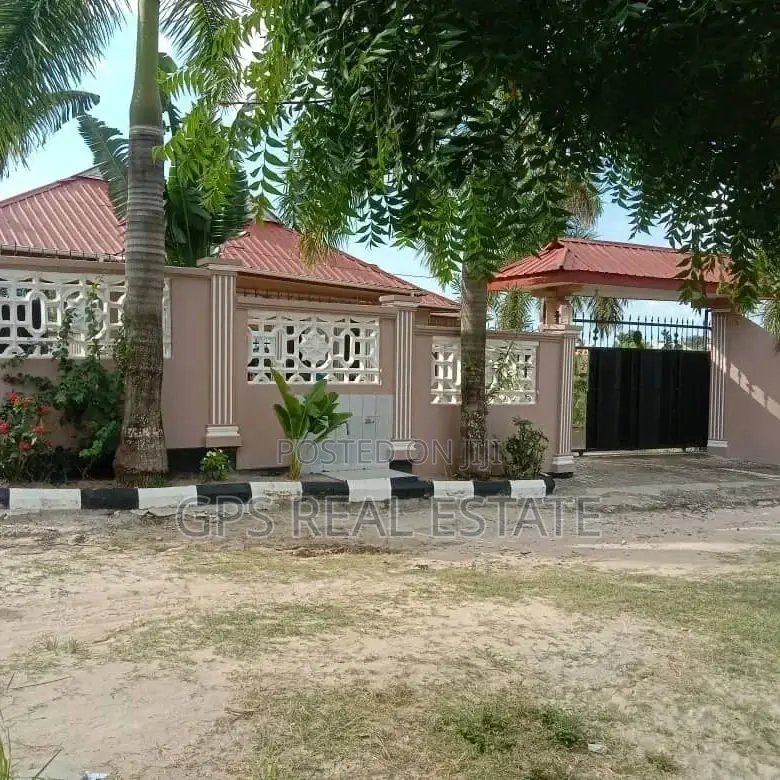 3bdrm House in Kimara Temboni, Kinondoni for sale