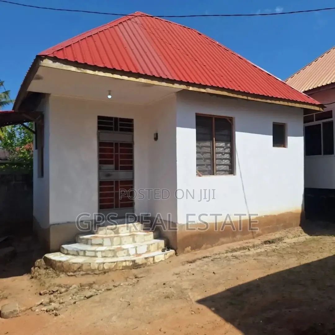 4bdrm House in Mbezi Makabe, Kinondoni for sale