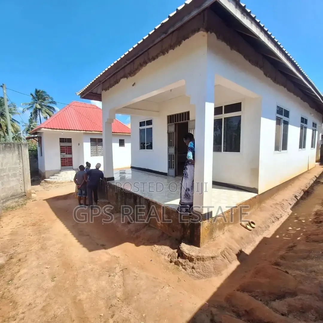 4bdrm House in Mbezi Makabe, Kinondoni for sale