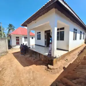 4bdrm House in Mbezi Makabe, Kinondoni for sale