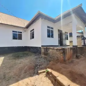 4bdrm House in Mbezi Makabe, Kinondoni for sale