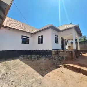 4bdrm House in Mbezi Makabe, Kinondoni for sale