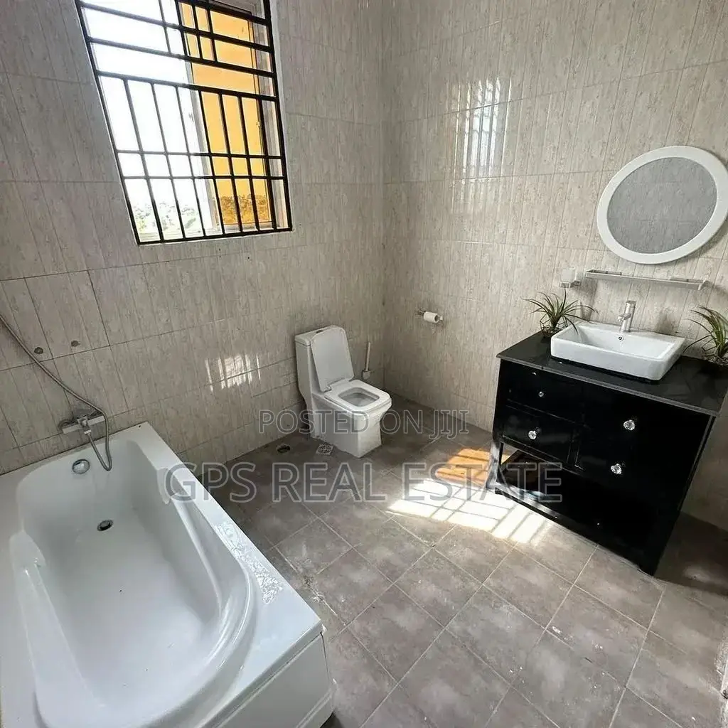 4bdrm House in Madale Mivumoni, Kinondoni for sale