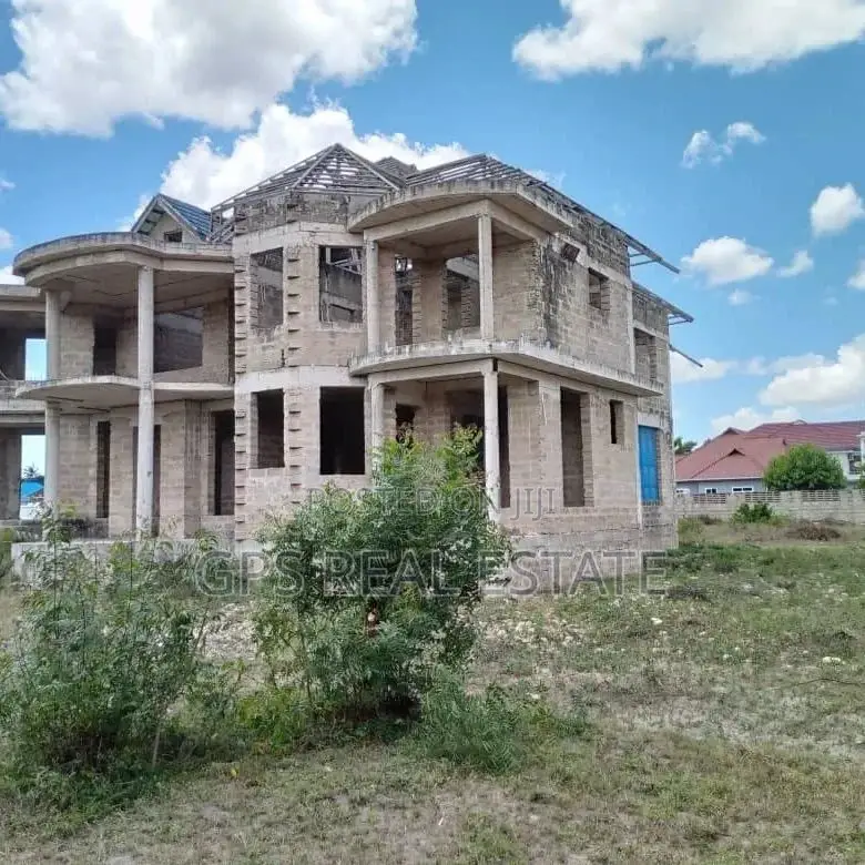 6bdrm House in Mtoni Kijichi, Temeke for sale