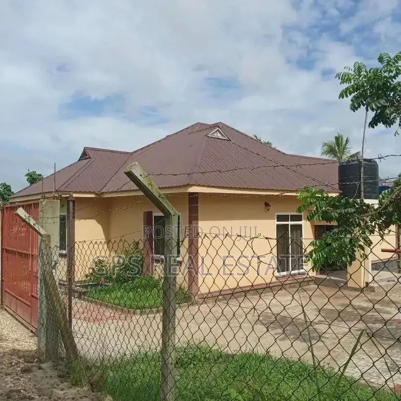 3bdrm Apartment in Mbezi Kibanda Cha, Kinondoni for sale