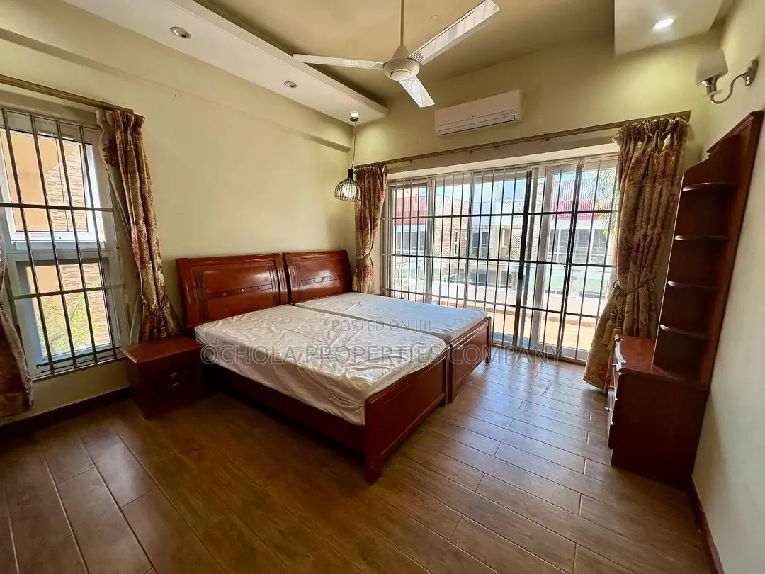 Furnished 3bdrm Villa in Oyster Bay for rent