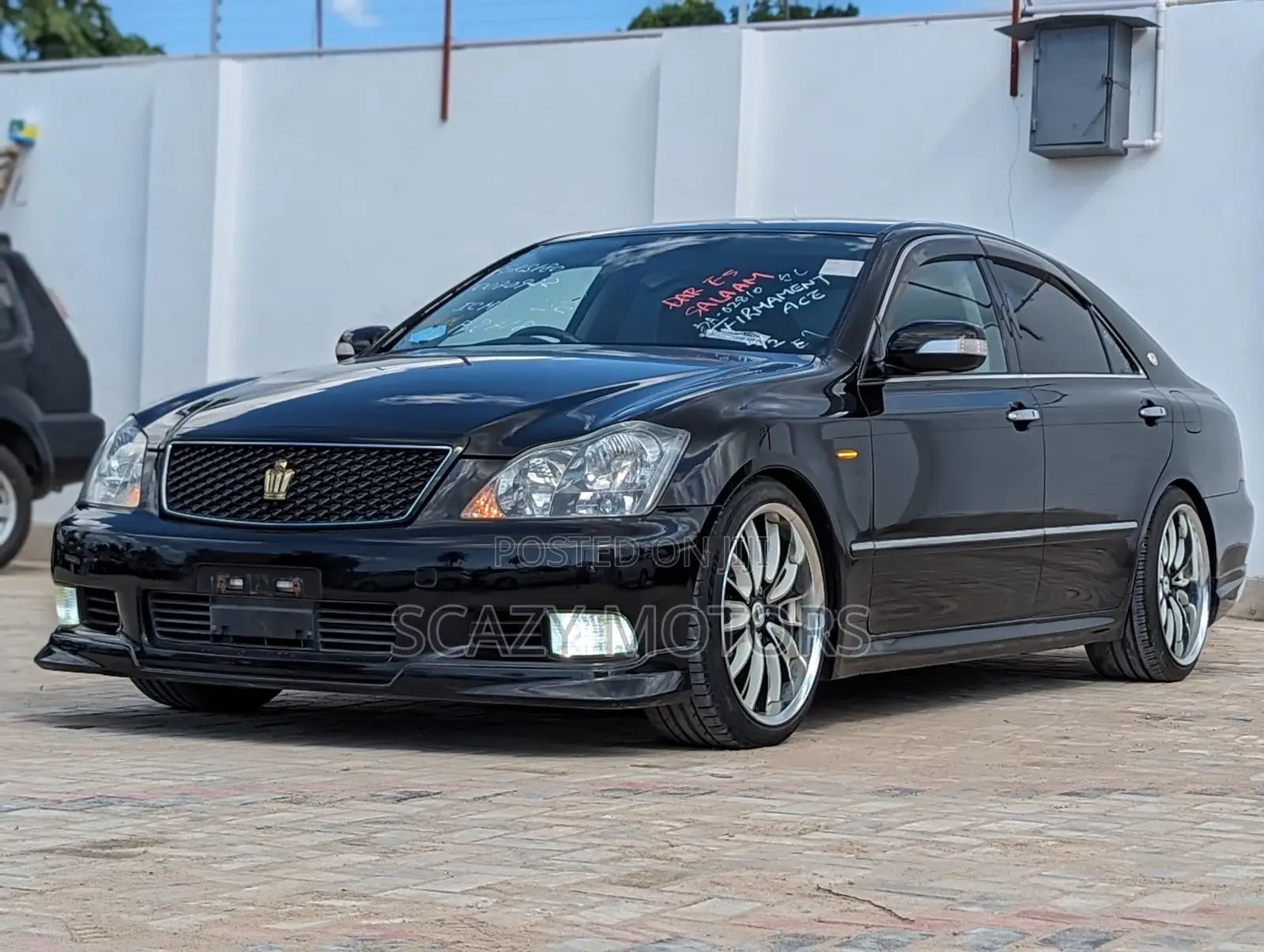 Toyota Crown 2004 Black