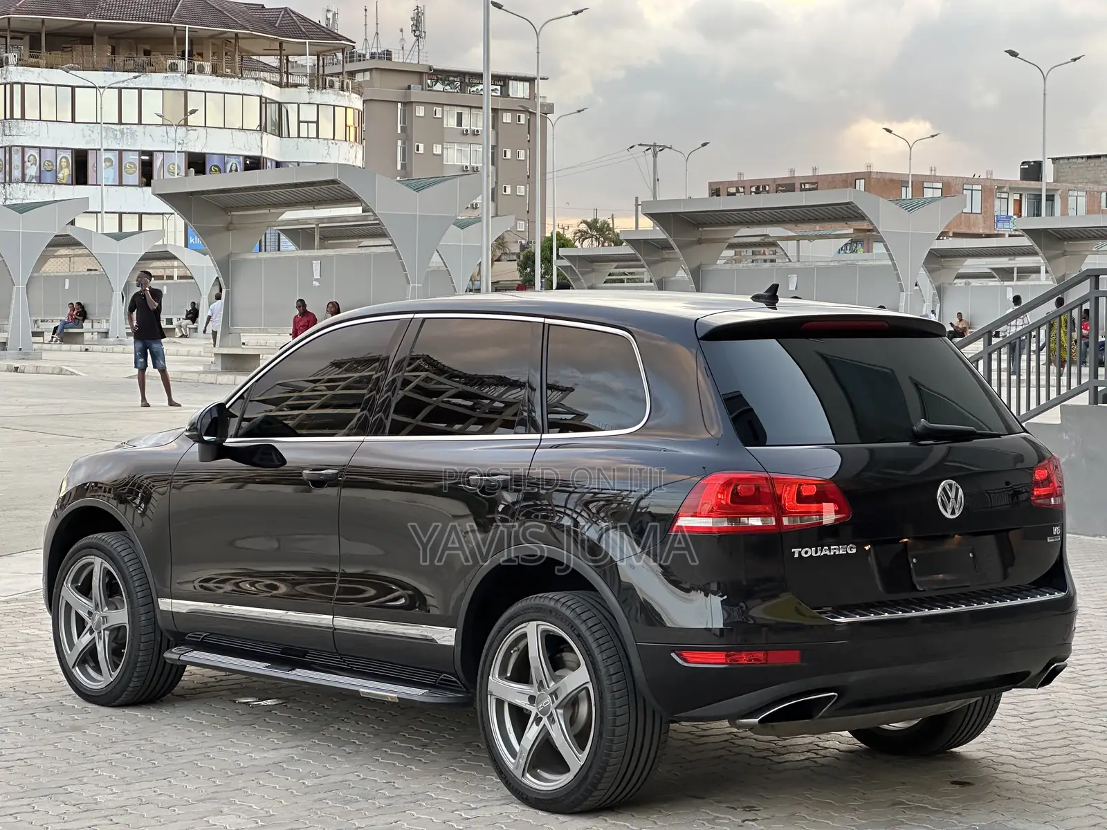 Volkswagen Touareg 2013 Black