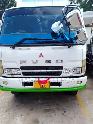 Mitsubishi Fuso Canter 2004 White