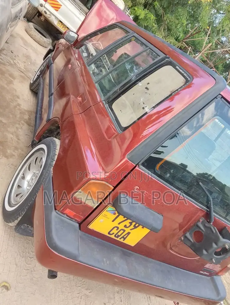 Suzuki Escudo 2005 Red