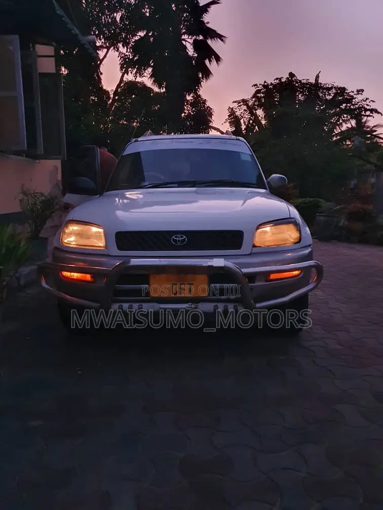 Toyota RAV4 Cabriolet 1998 White
