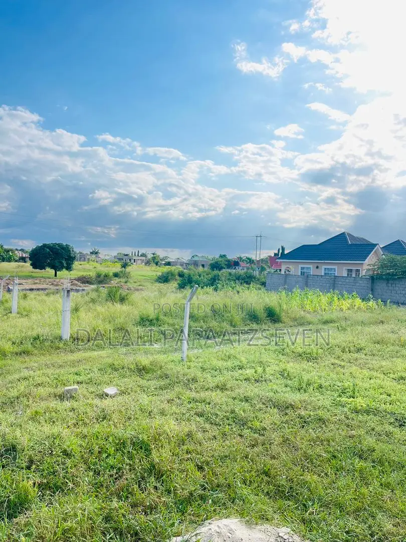 Viwanja Vyenye Ukubwa Wa SQMT 400 Vinauzwa Vipo Mbweni