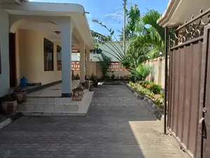 3bdrm House in Dalalipapaatzseven, Kinondoni for rent