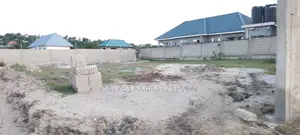 Eneo Lenye Ukubwa Wa SQMT 1064 Linauzwa Lipo Tegeta Wazo