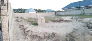 Eneo Lenye Ukubwa Wa SQMT 1064 Linauzwa Lipo Tegeta Wazo
