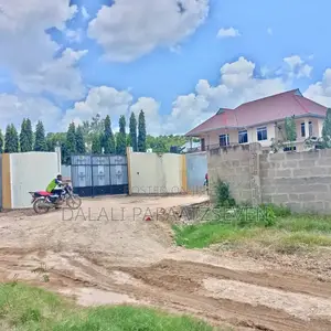 4bdrm House in Dalalipapaatzseven, Kinondoni for sale