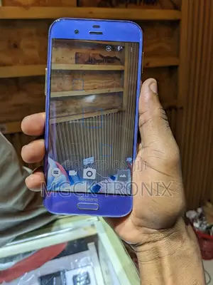 Sharp Aquos Sense 2 SHV43 32 GB Purple