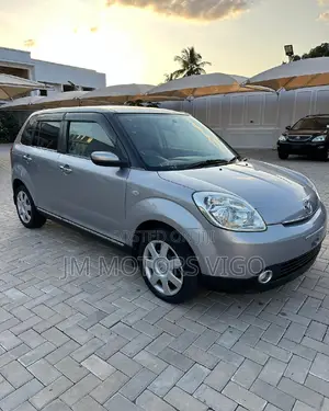 Mazda Verisa 2005 Gray