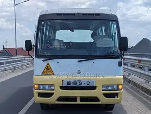 Nissan Civilian 2003