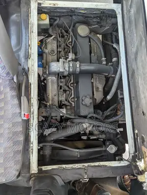 Nissan Civilian 2003
