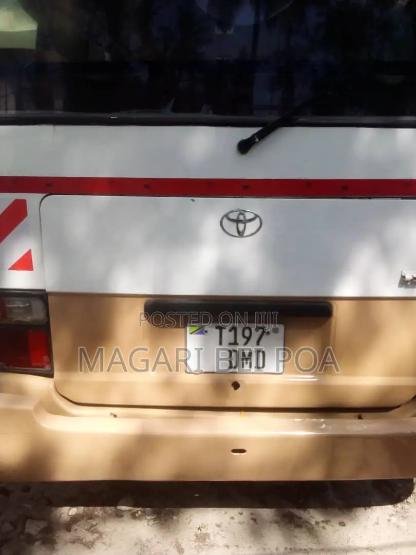 Toyota Coaster 2004 White