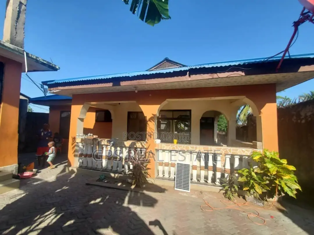 3bdrm House in Chamazi Mzambarauni, Temeke for sale