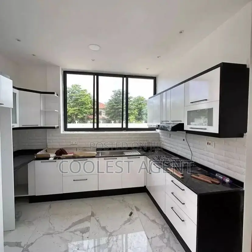 3bdrm Apartment in Mbezibeach, Kinondoni for rent