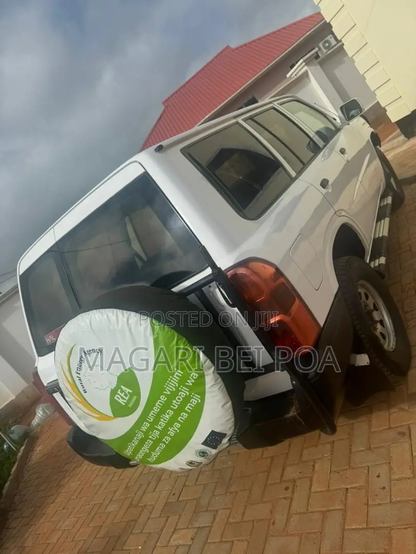 Nissan Patrol 2014 White