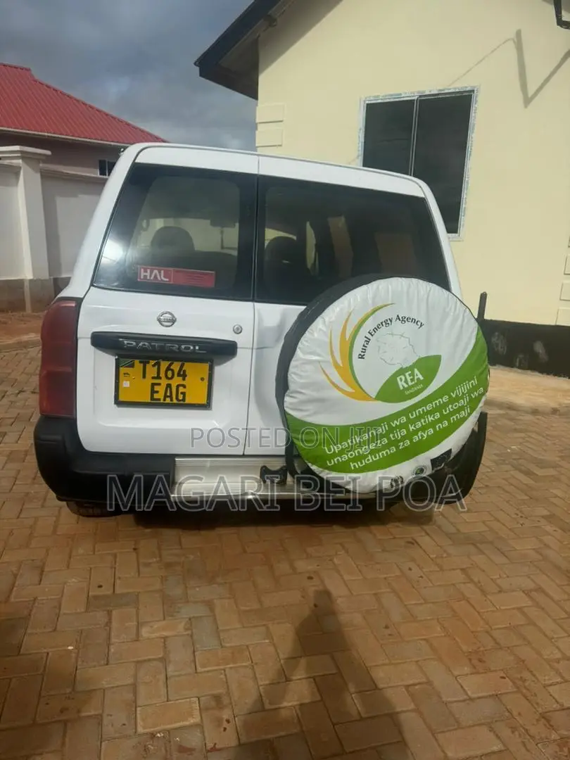 Nissan Patrol 2014 White