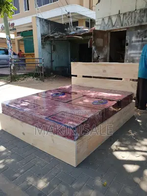 Pallet Bed Nzuri Sana