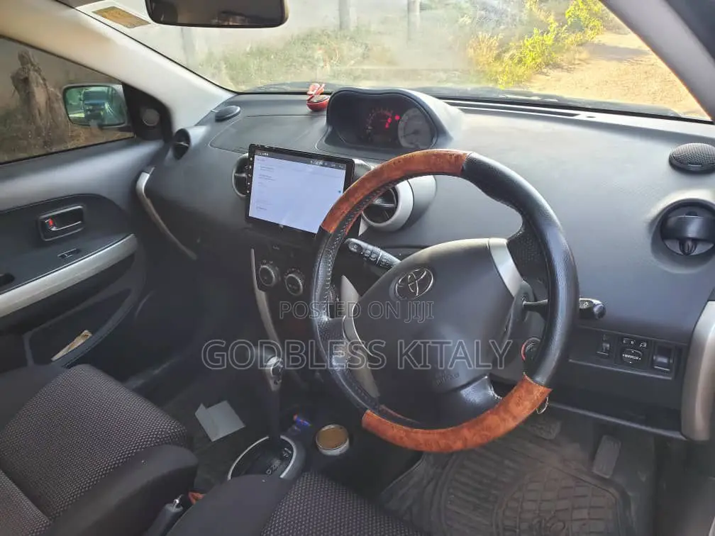 Toyota IST 2005 Silver