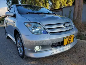 Toyota IST 2005 Silver
