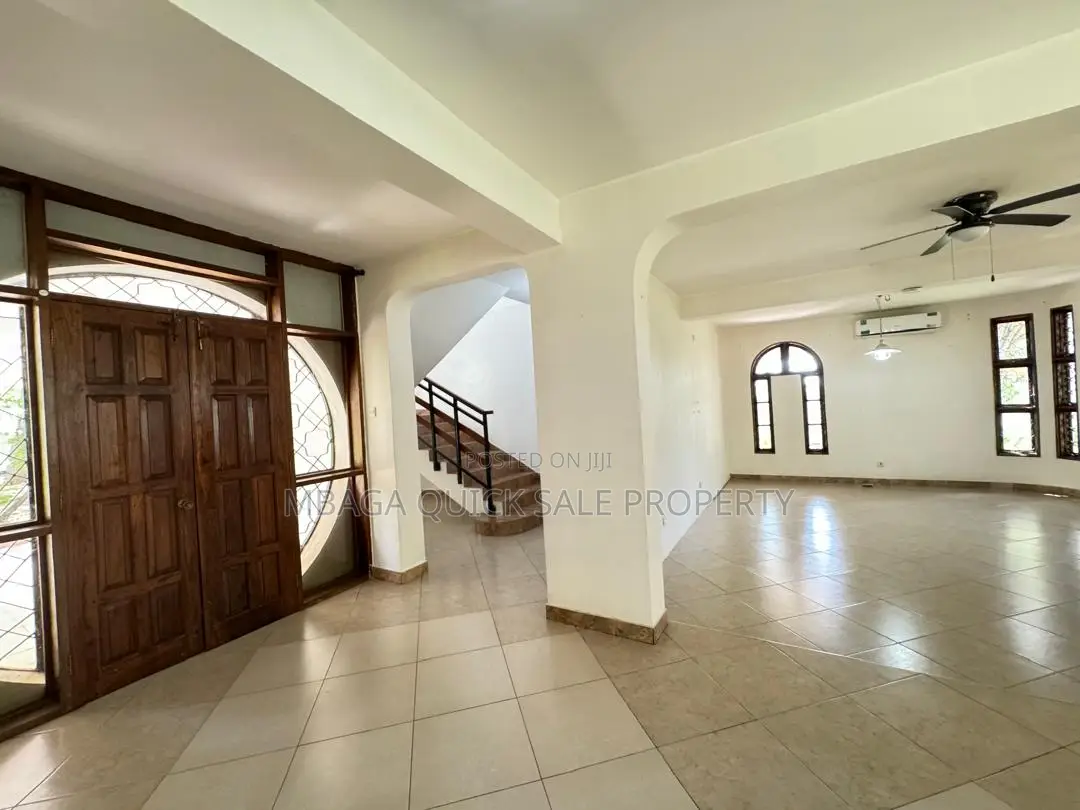 6bdrm House in Mbezi Africana for rent