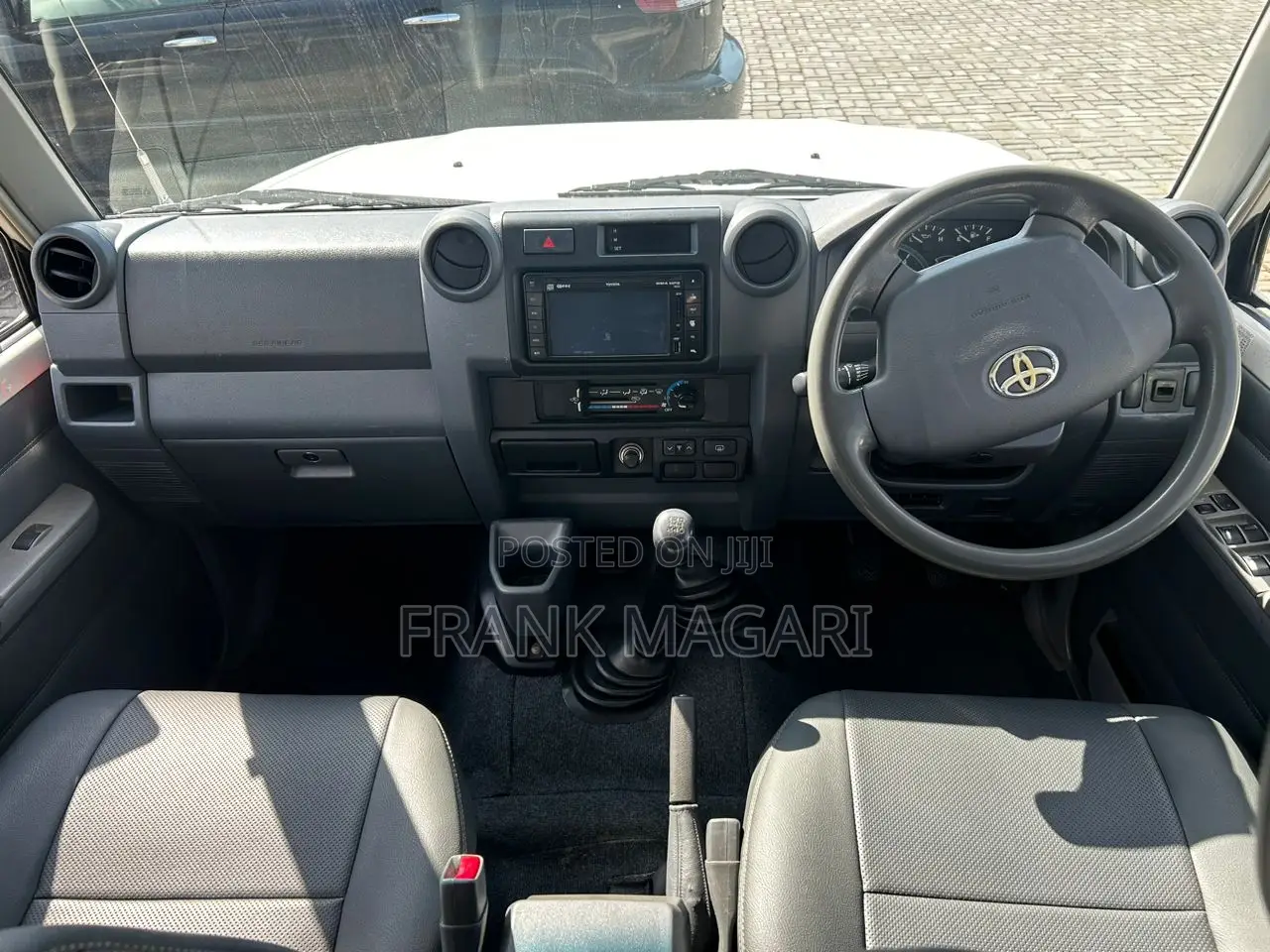 Toyota Land Cruiser 2010 White