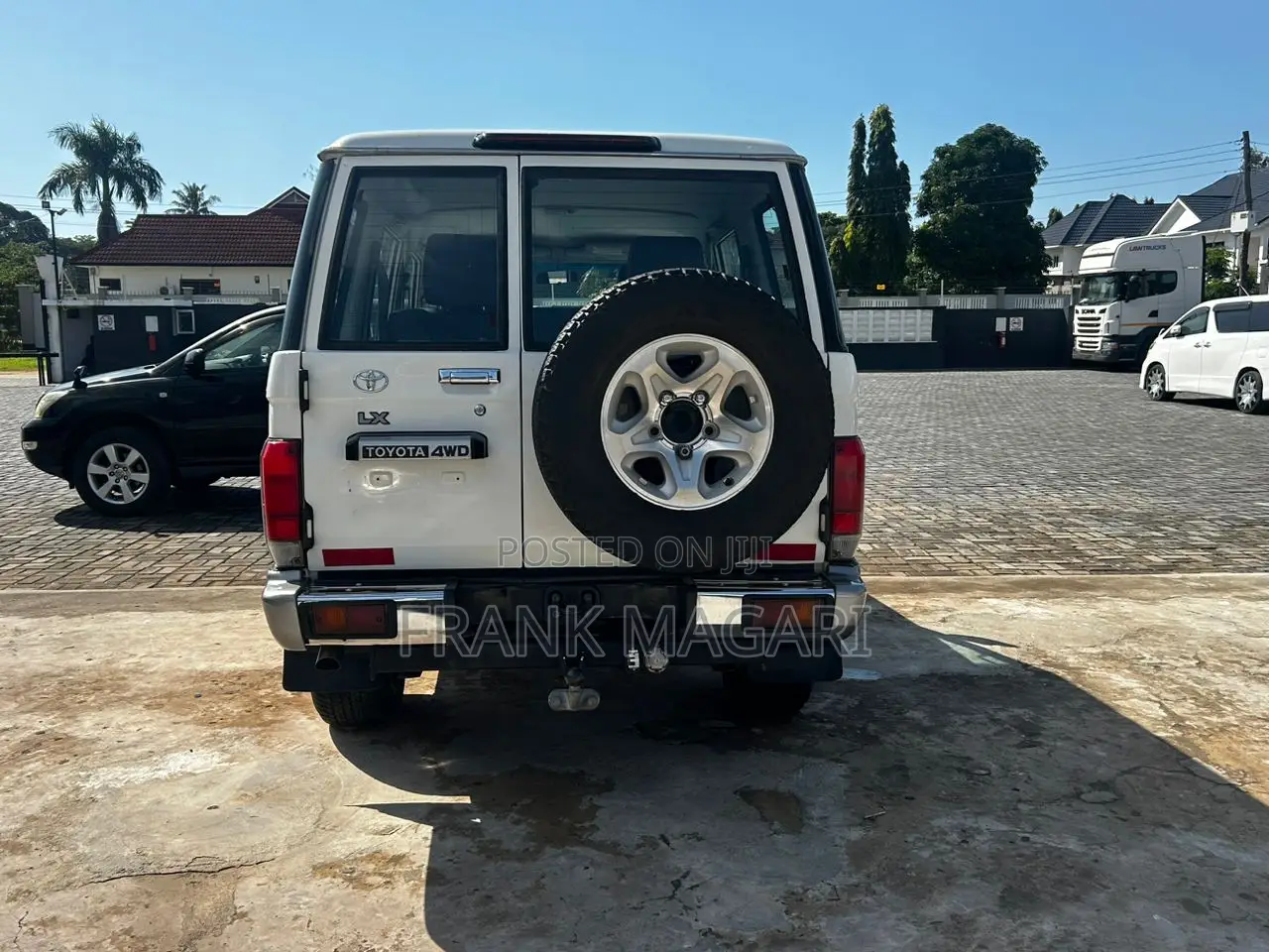 Toyota Land Cruiser 2010 White