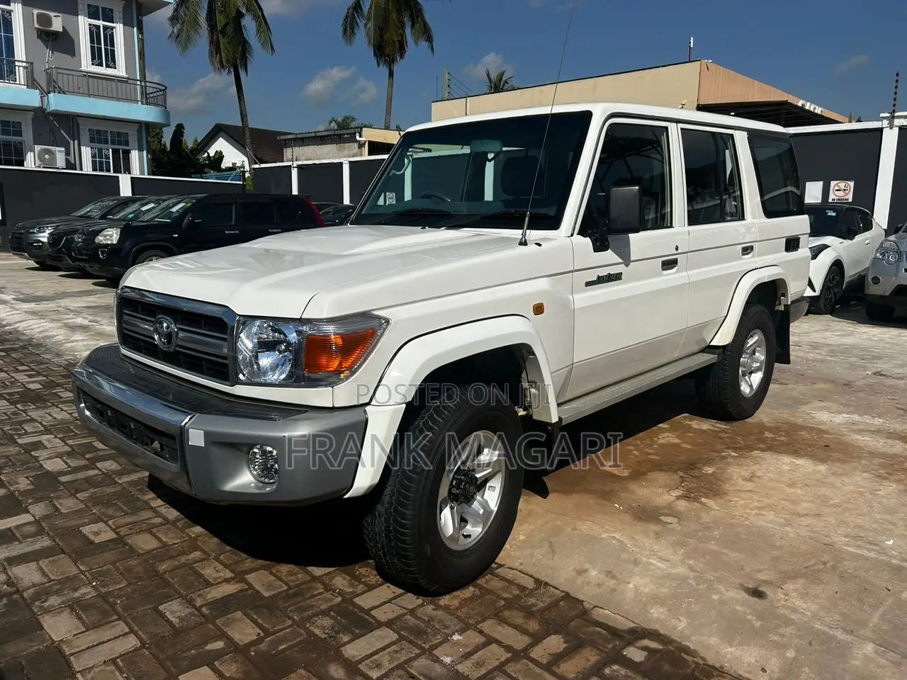 Toyota Land Cruiser 2010 White