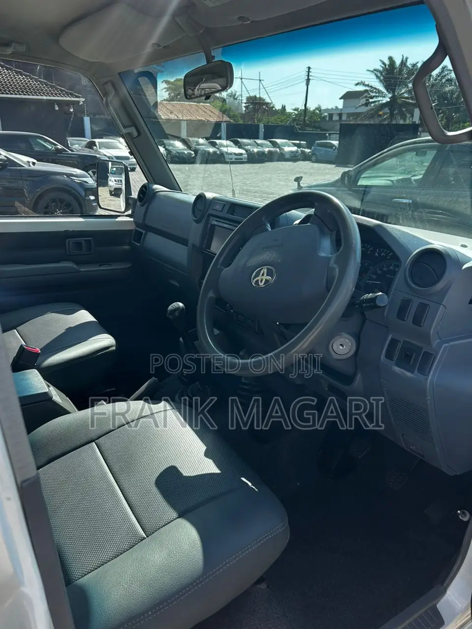 Toyota Land Cruiser 2010 White