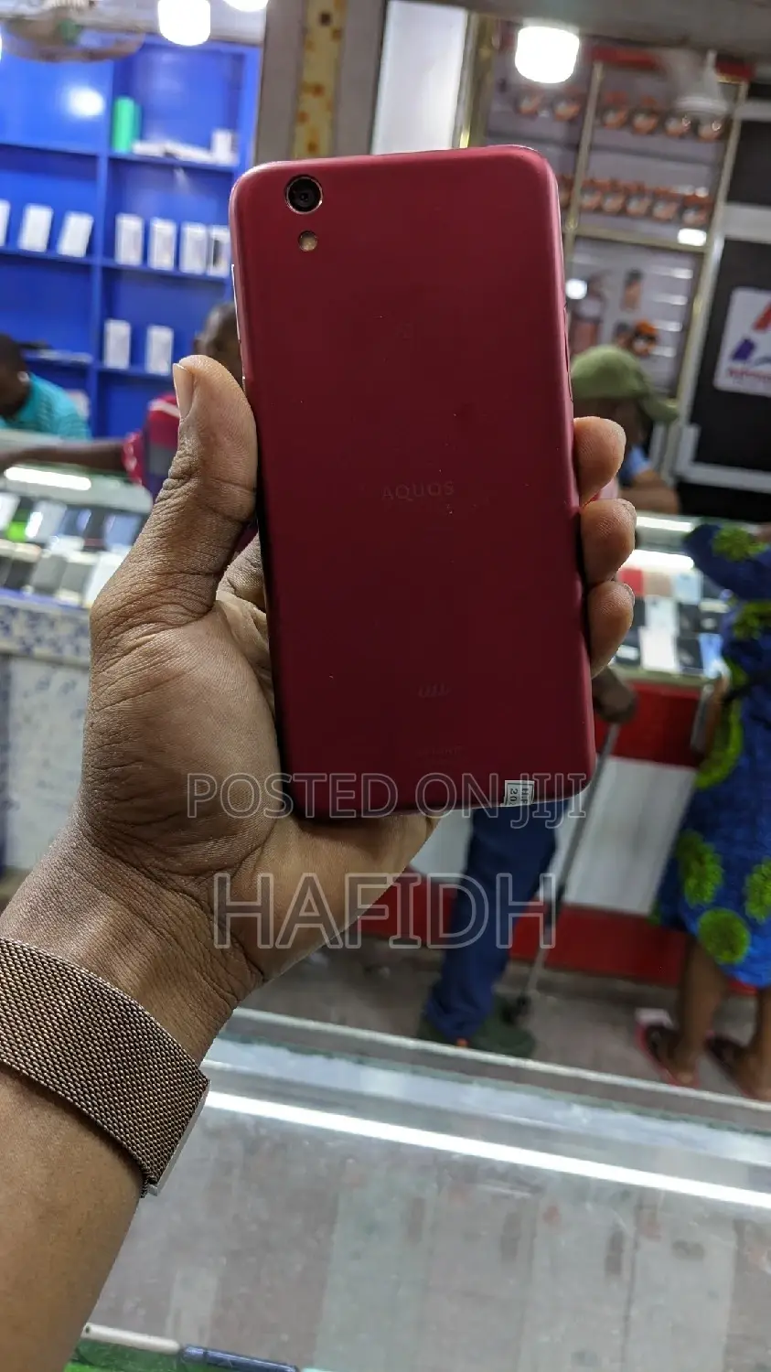 Sharp Aquos Sense 2 SHV43 32 GB Red