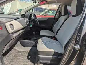 Toyota Vitz 2014 Gray