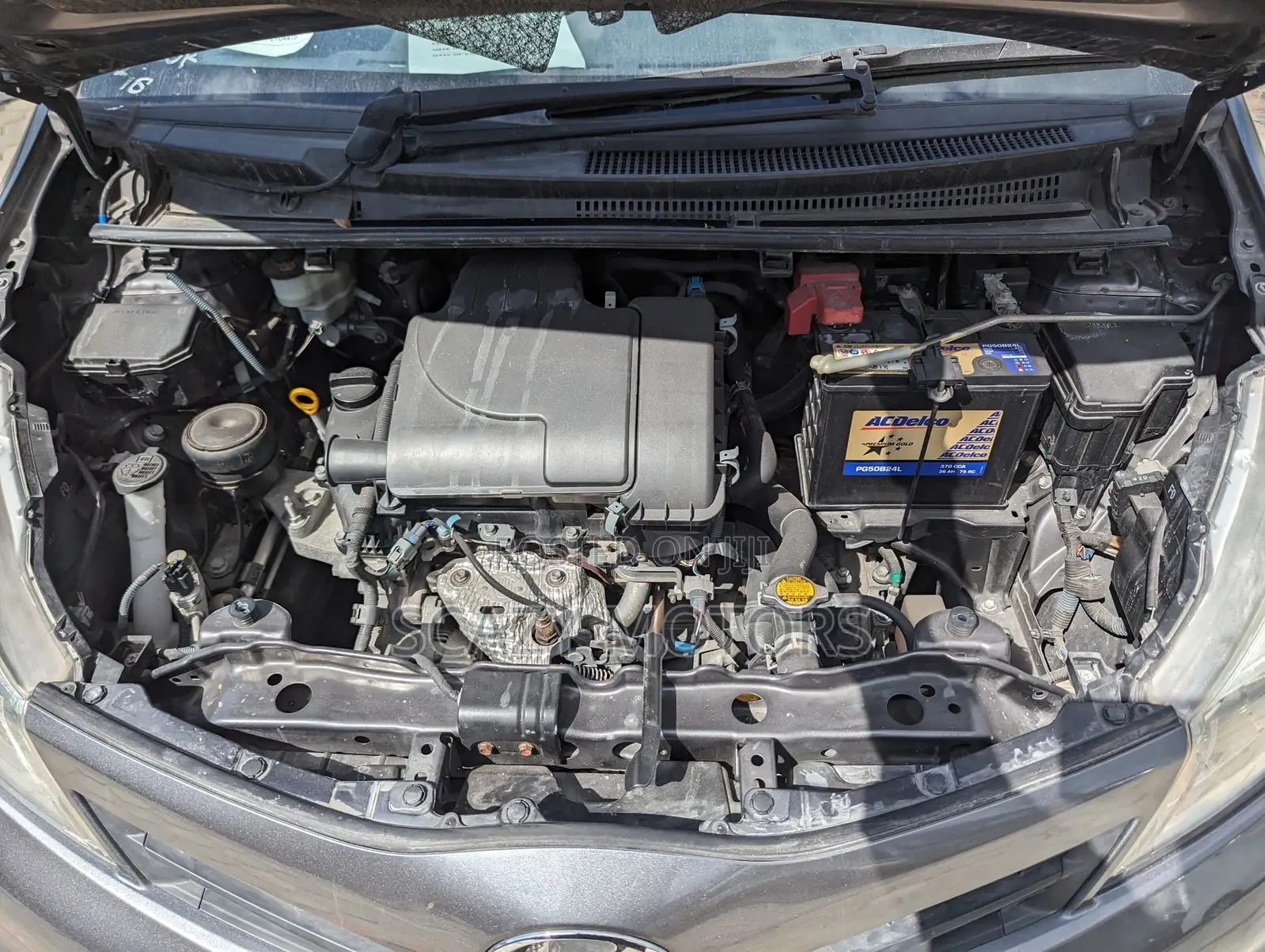 Toyota Vitz 2014 Gray