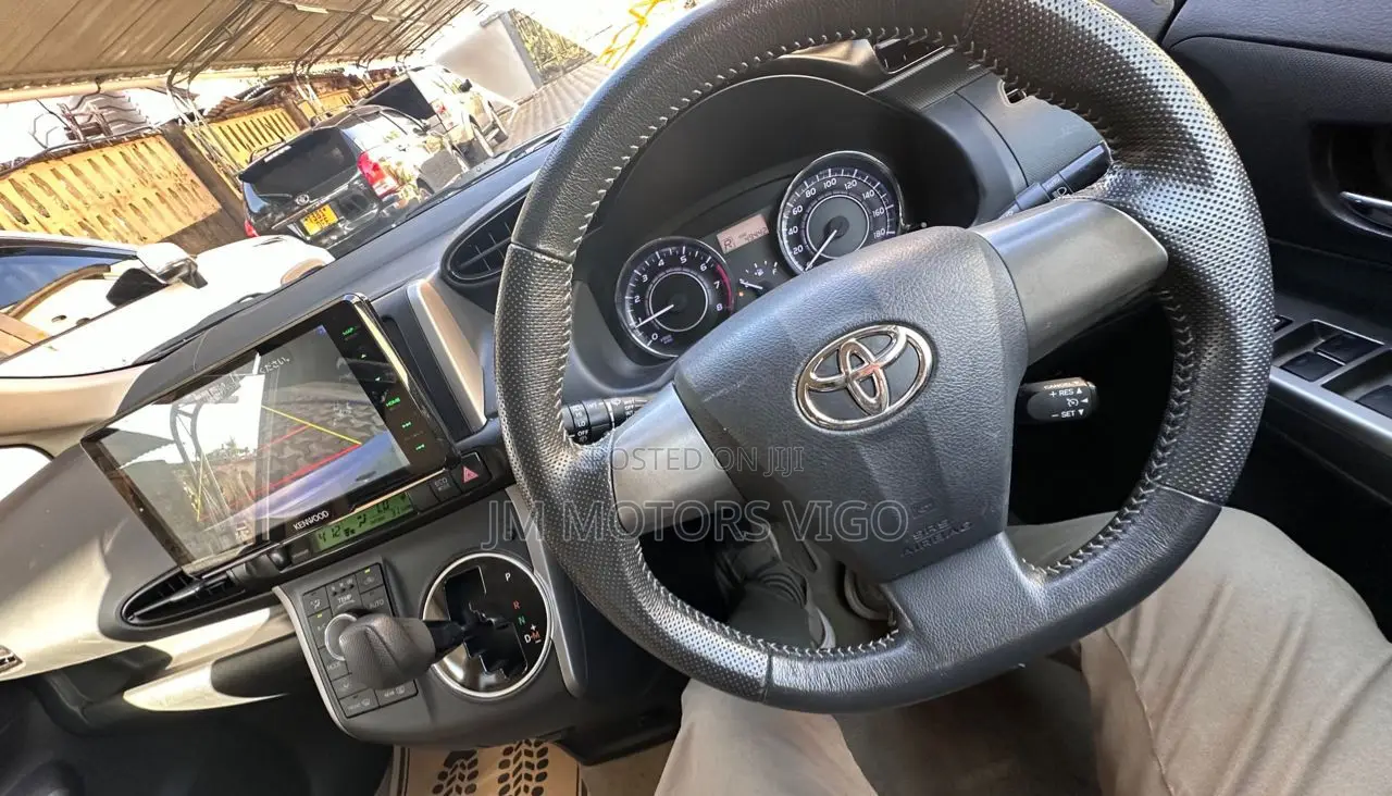 Toyota Wish 2009 Silver