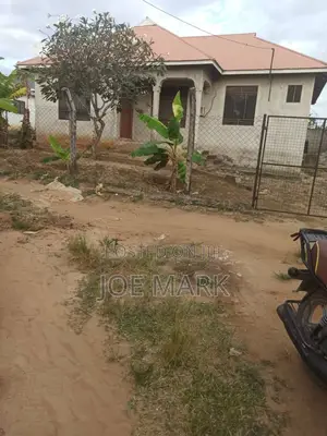 3bdrm House in Mark Real Estate, Bunju for sale