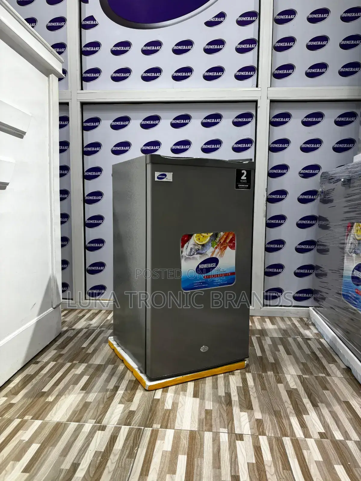 Homebase Refrigerator 105L