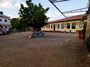 Mbezi Mwisho: 13 Rooms Lodge, Bar and Halls Vinauzwa - Dar