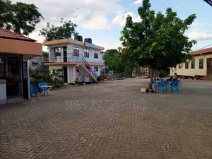 Mbezi Mwisho: 13 Rooms Lodge, Bar and Halls Vinauzwa - Dar