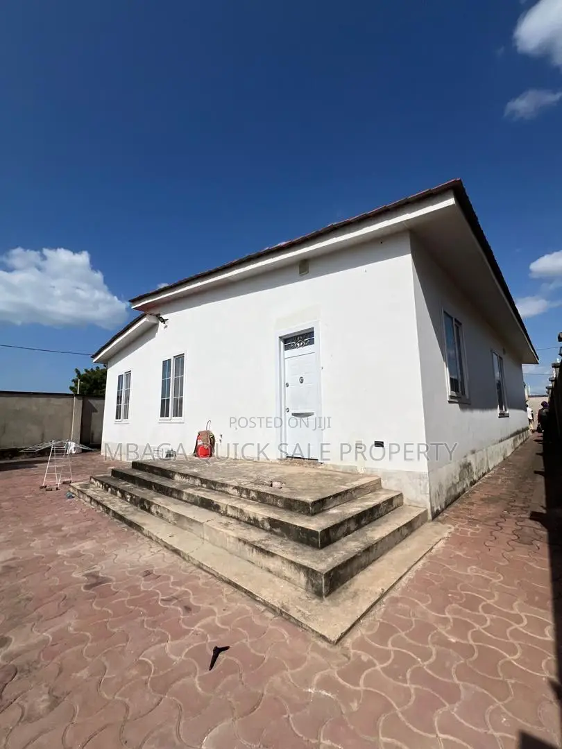 3bdrm House in Boko Basihaya, Bunju for sale