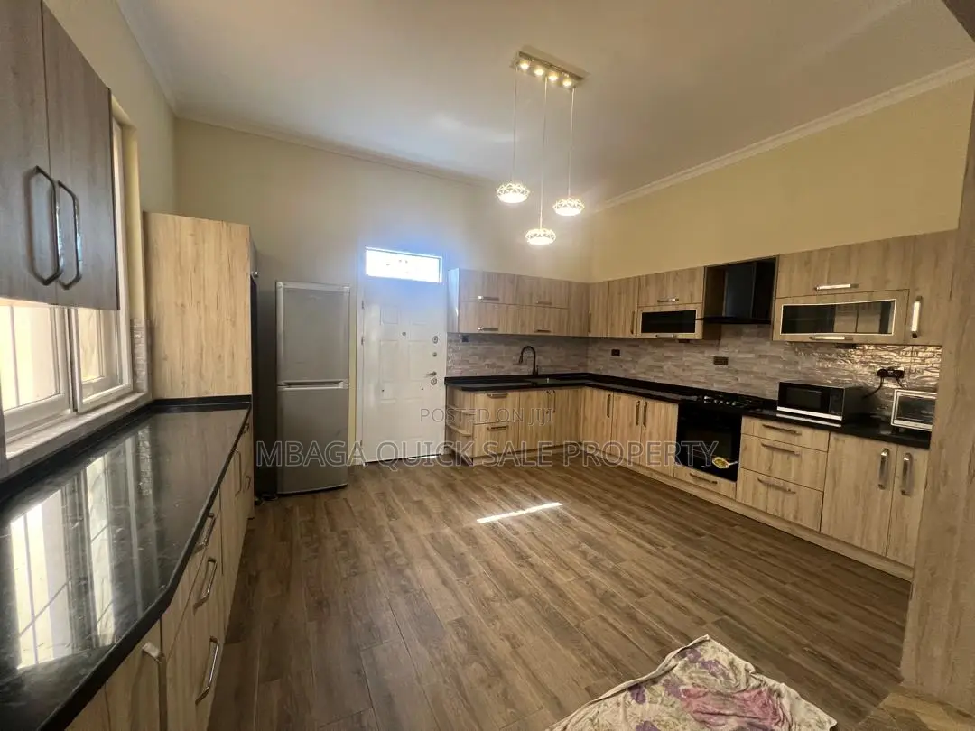 3bdrm House in Boko Basihaya, Bunju for sale